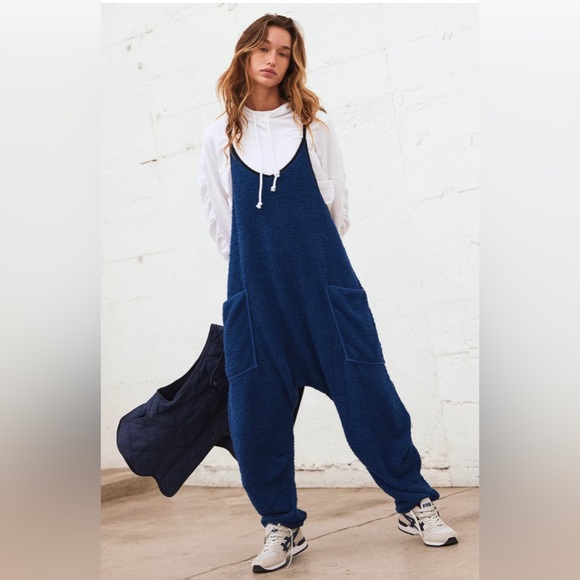 FP Movement Women's Hot Shot Cuddle Up Onesie NWT - Picture 2 of 9